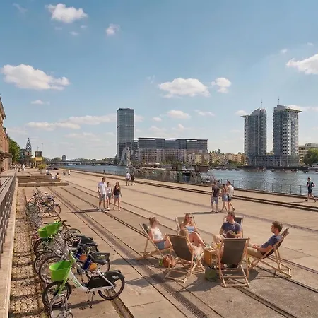 City-apartment Spreeufer Im Herzen Berlins